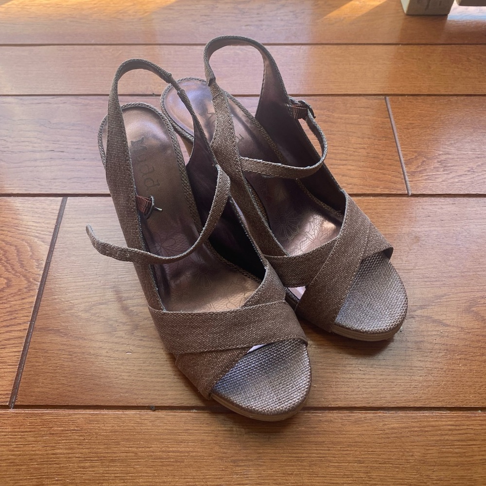 Mudd Heels - Picture 2 of 6